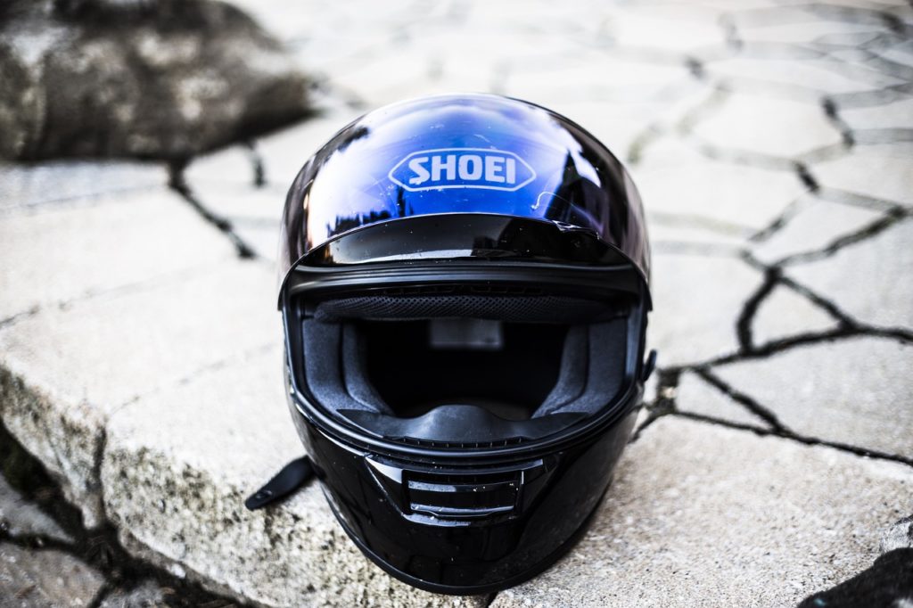 motorbike, helmet, motorcycle-264220.jpg