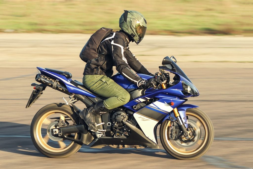 motorbike, motorcyclist, sports-4246611.jpg